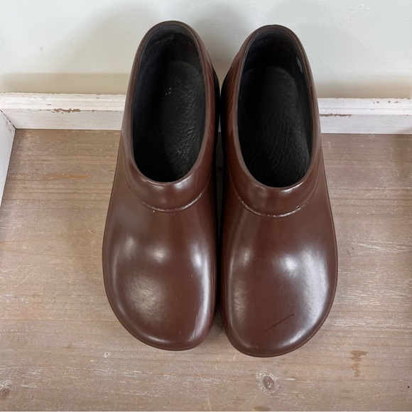 Klogs Footwear Genuine Polyurethane Women’s 9 Slip Resistant Work Wear Clogs - Picture 2 of 7